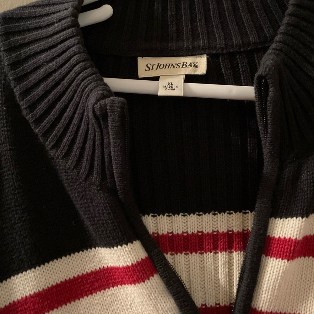 St. John's Bay Men's Black and White Zip-Up Sweater
